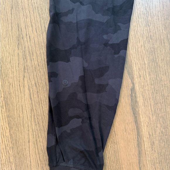 Lululemon Ready to Rulu Jogger-Size 4-Color: Heritage 365 Camo Deep Coal Multi - Picture 7 of 12